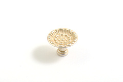 24480.03100.47 ручка-кнопка,восточное серебро,d31мм (распродажа)