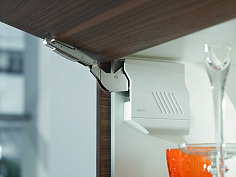 малый поворотный подъемный механизм blum aventos hk-s4, 960-2215 заглушки белого цвета 