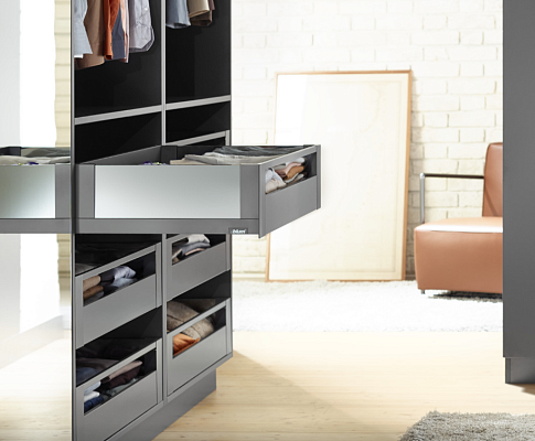 фото внутренний legrabox free c,передн.панель с релинг.,500 мм,нерж.сталь