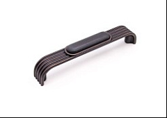 m89.23.00.b1g giusti. ручка-скоба с фарфоровой вставкой, бронза кантри/матовый черный фарфор, 128 мм